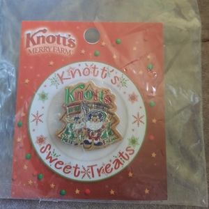 Knotts Merry Farm 2021 pin